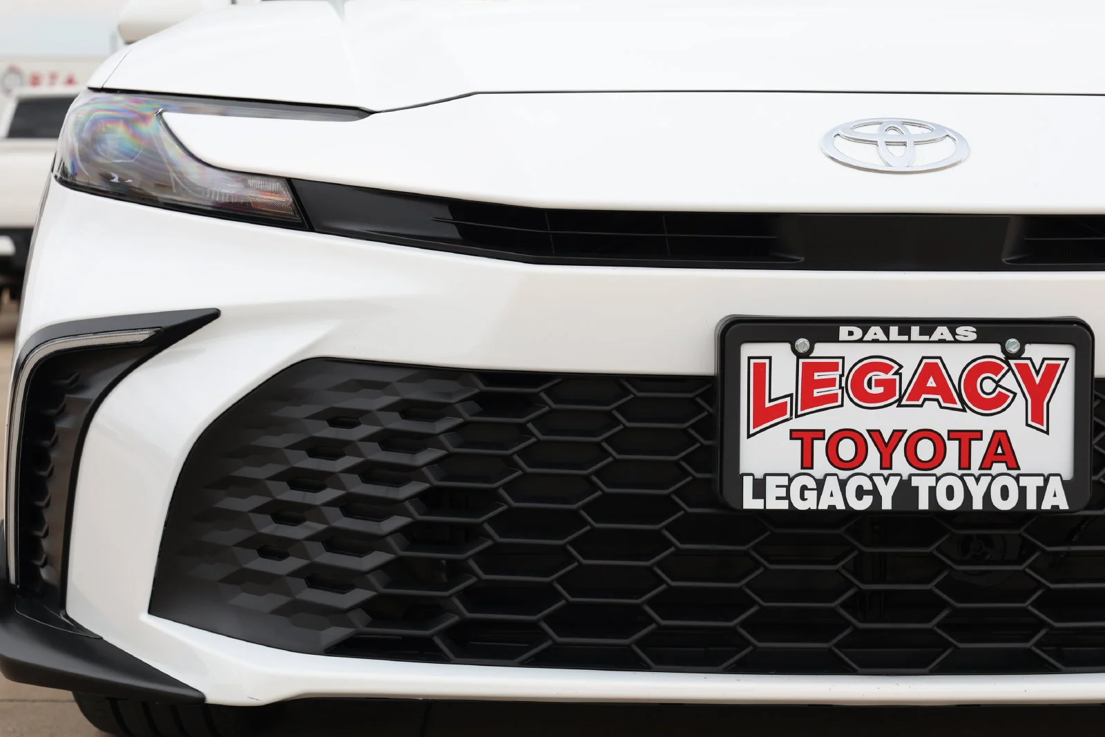 New 2026 Ice Cap Toyota SE image 9