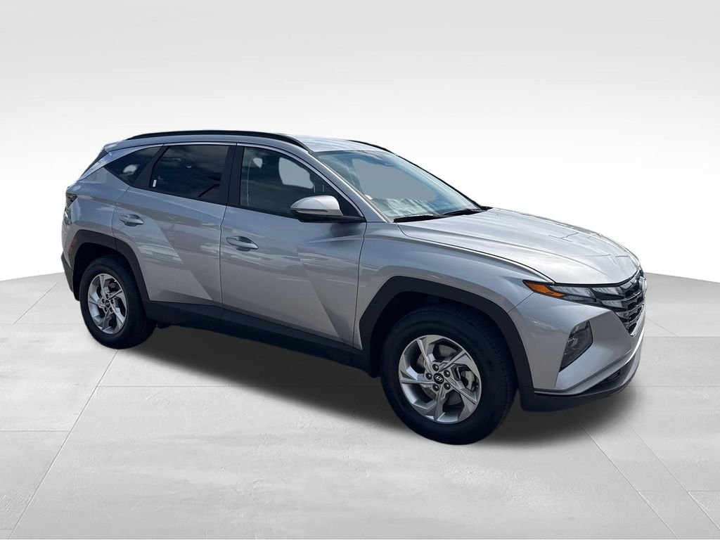Used 2023 Silver Hyundai SEL image 7