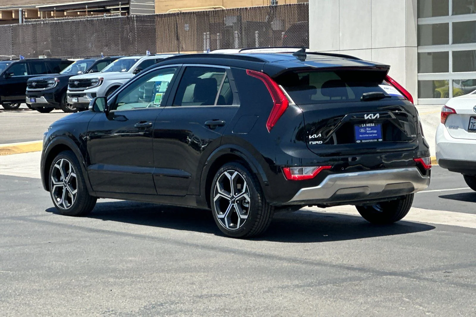 Certified Used 2023 Aurora Black Pearl Kia EX Touring image 5