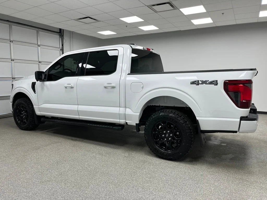 Used 2024 White Ford XLT image 7