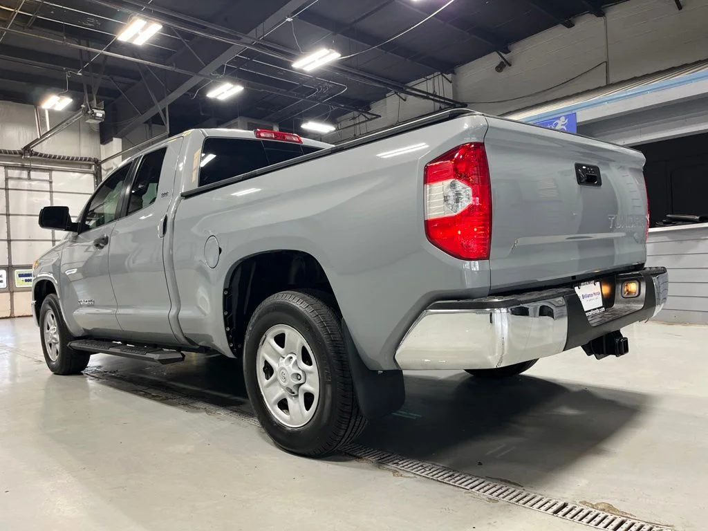 Used 2019 Gray Toyota SR5 image 5