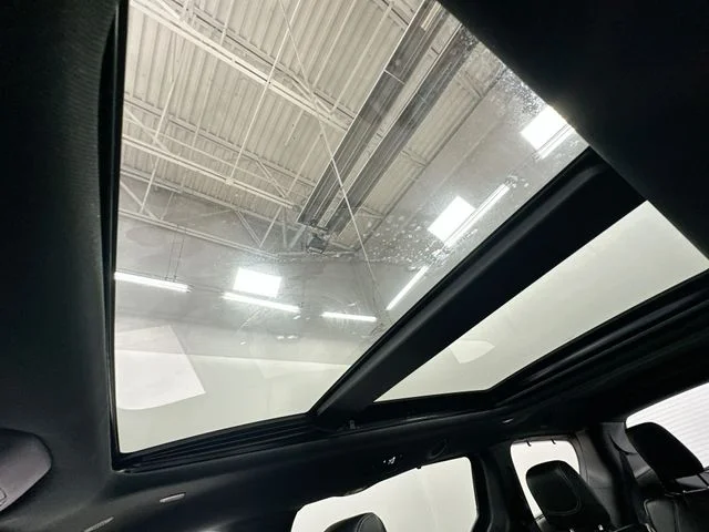 Used 2025 Blue Chrysler Limited image 17