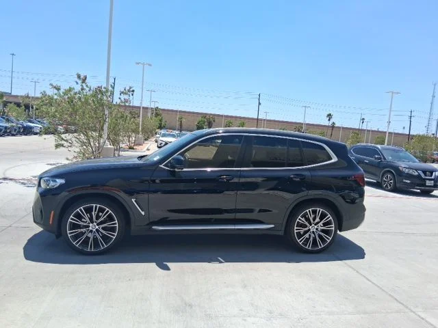 Used 2022 Black BMW sDrive30i image 3