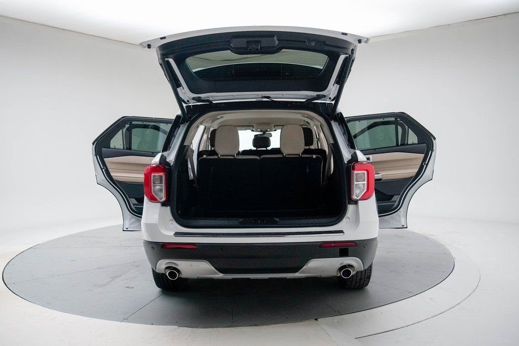 Used 2023 White Ford Limited image 20