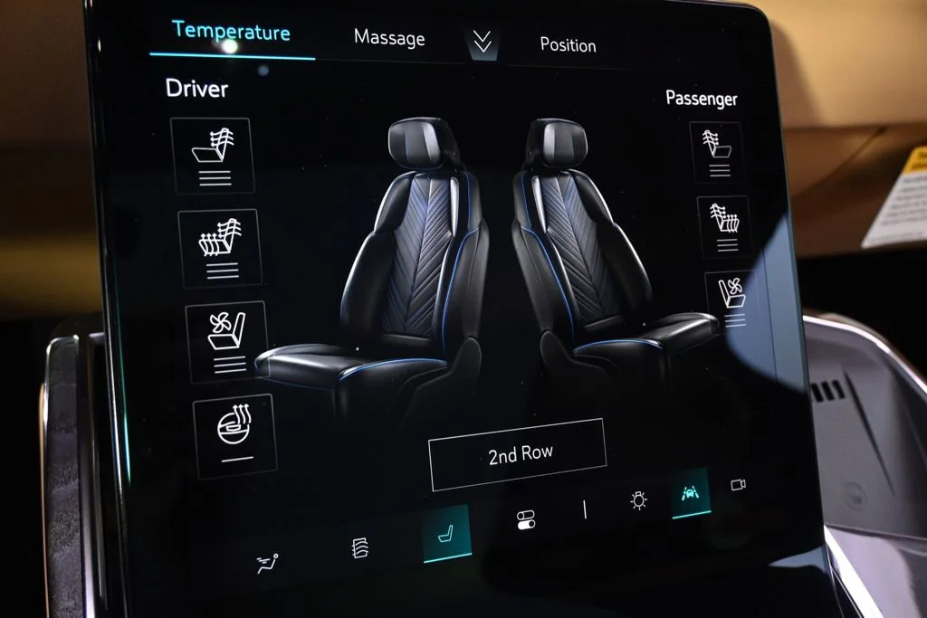 2025 Cadillac Escalade IQ Luxury 2 - Photo 33