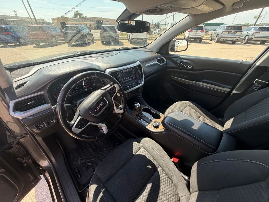 Used 2018 Silver GMC SLE-2 image 14