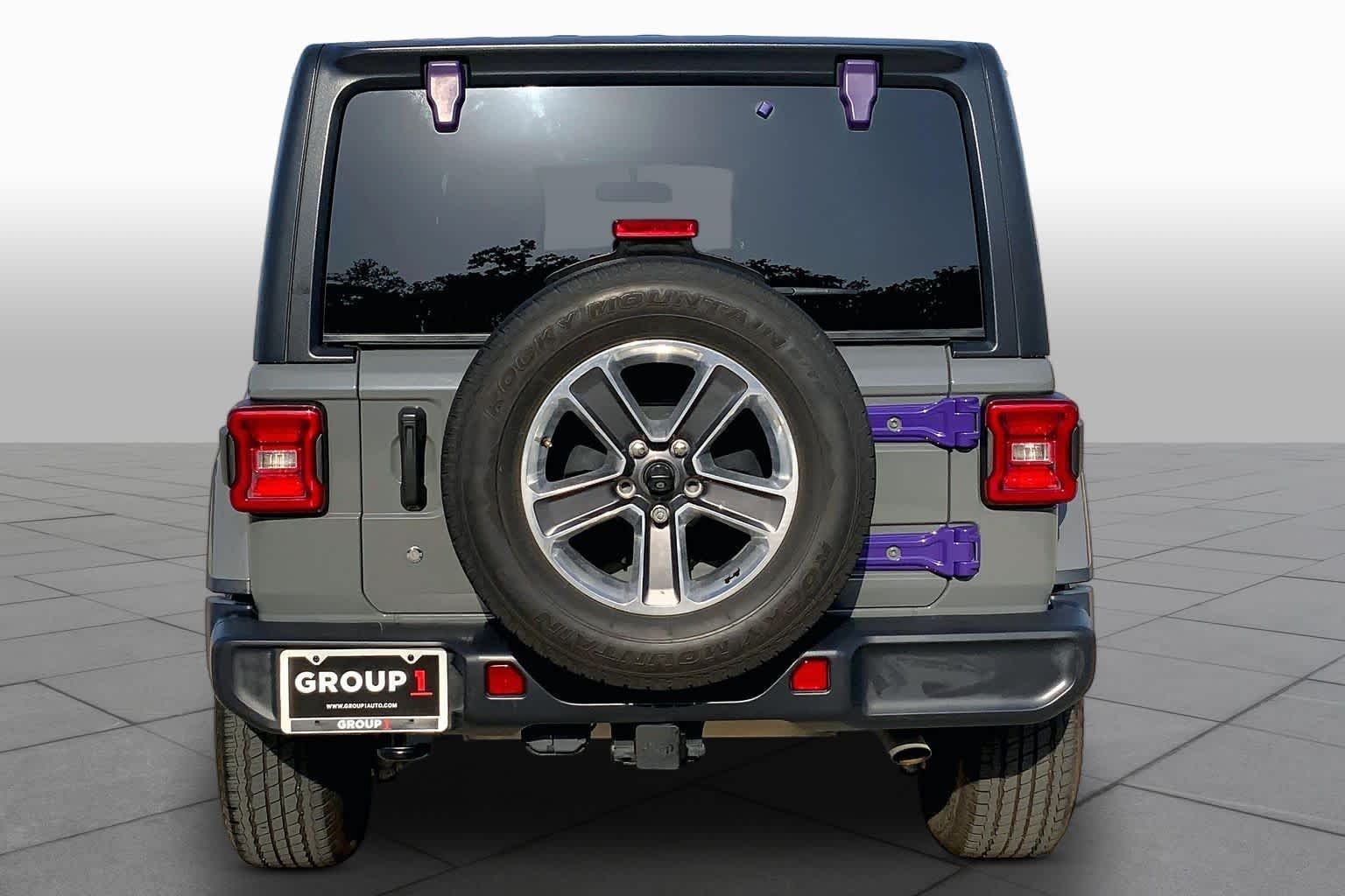 Used 2018 Sting-Gray Clearcoat Jeep Sahara image 5