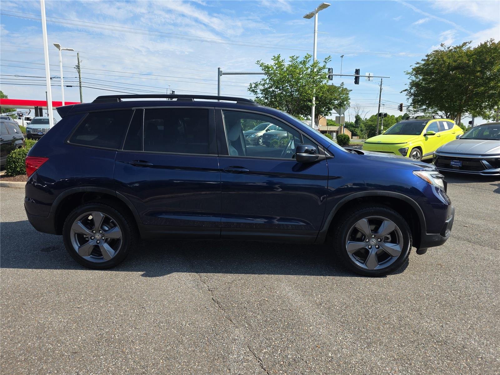 Used 2021 Obsidian Blue Pearl Honda Touring image 9