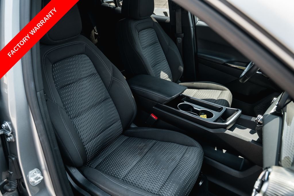 Used 2025 Sterling Gray Metallic Chevrolet LT image 27