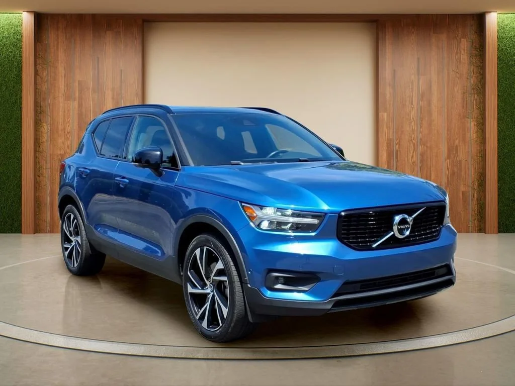 2019 Volvo XC40 T5 R-Design AWD's photo