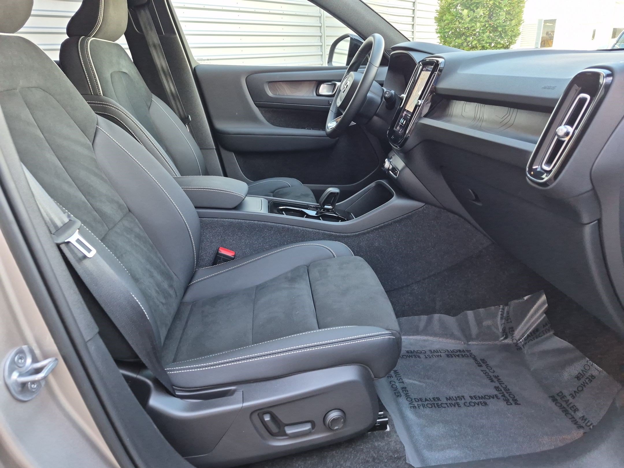 Certified Used 2023 Bright Dusk Volvo Ultimate image 29