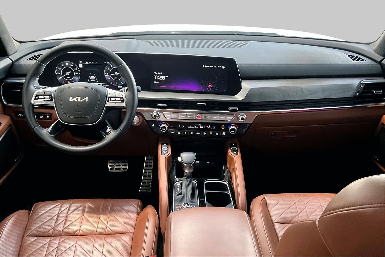 Used 2024 Glacial White Pearl Kia SX Prestige X-Line image 16