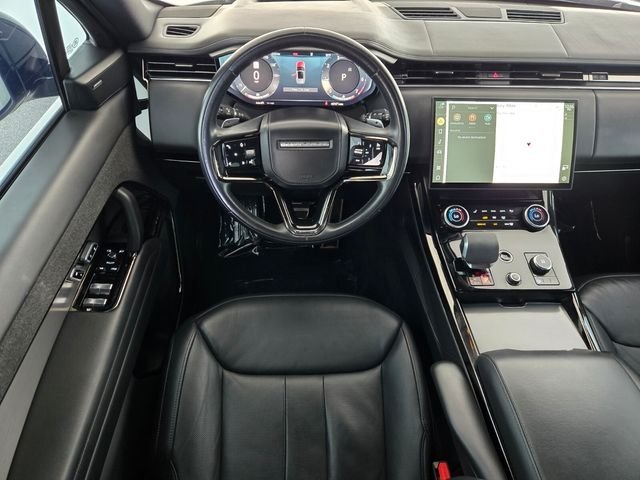 Used 2023 Gray Land Rover SE Dynamic image 11