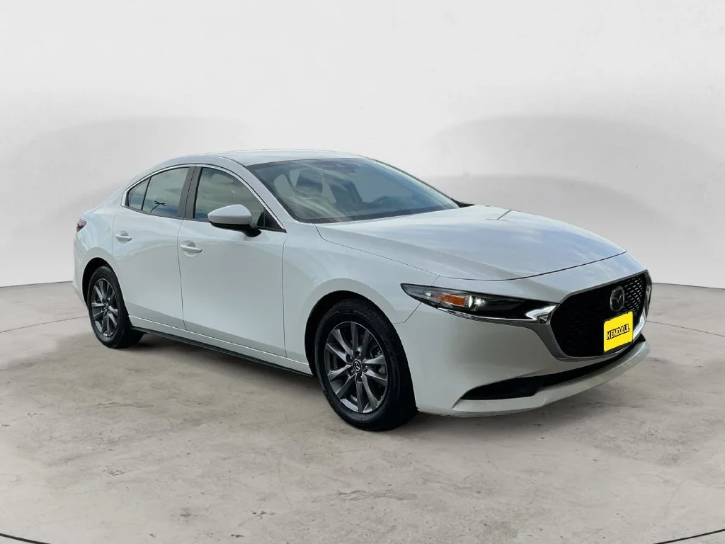 Used 2021 White Mazda 2.5 S image 5