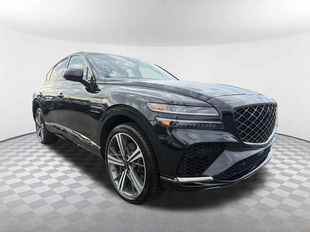 Used 2025 Black Genesis 3.5T e-SC image 3