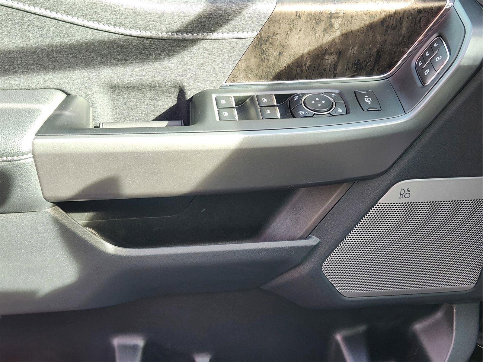 New 2026 Agate Black Metallic Ford F-250® Lariat® image 18