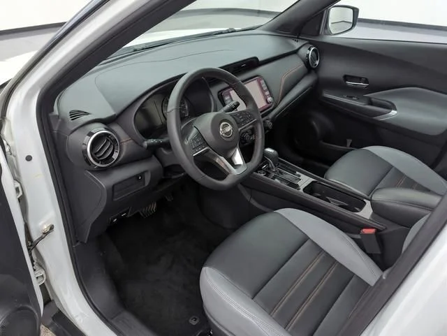 Used 2024 White Nissan SR image 31