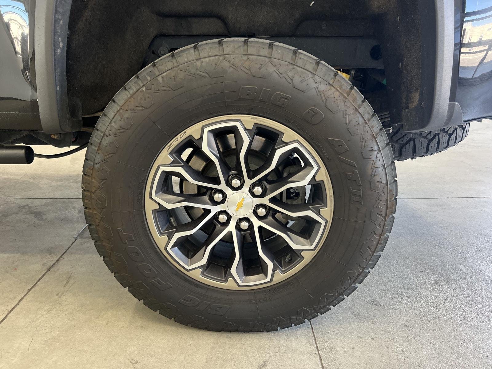 Used 2022 Black Chevrolet 4WD ZR2 image 10