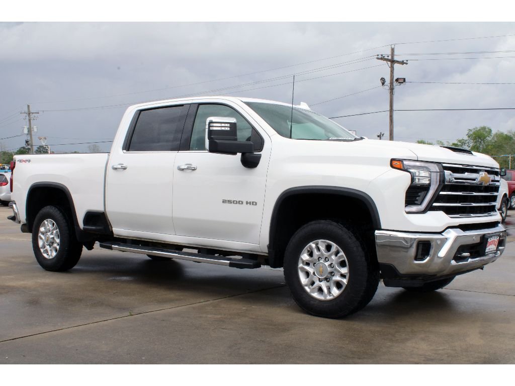 Used 2024 Summit White Chevrolet LTZ image 29