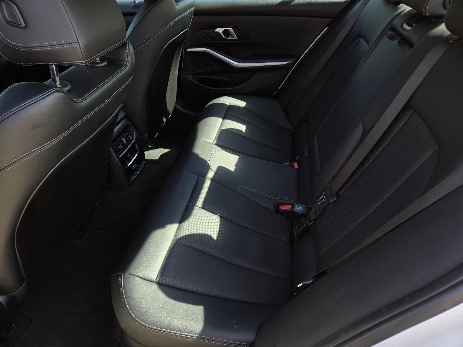 Used 2025 BLACK BMW 330i image 33