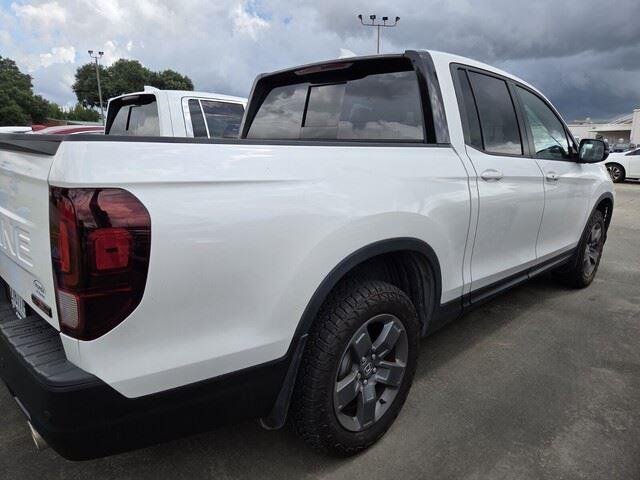 Used 2025 Platinum White Pearl Honda TrailSport image 4
