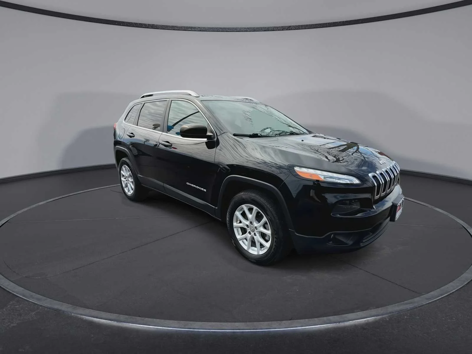 Used 2018 Jeep Cherokee Latitude Plus with VIN 1C4PJMLX3JD516505 for sale in Eatontown, NJ