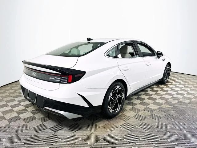New 2026 White Hyundai SEL Sport image 3