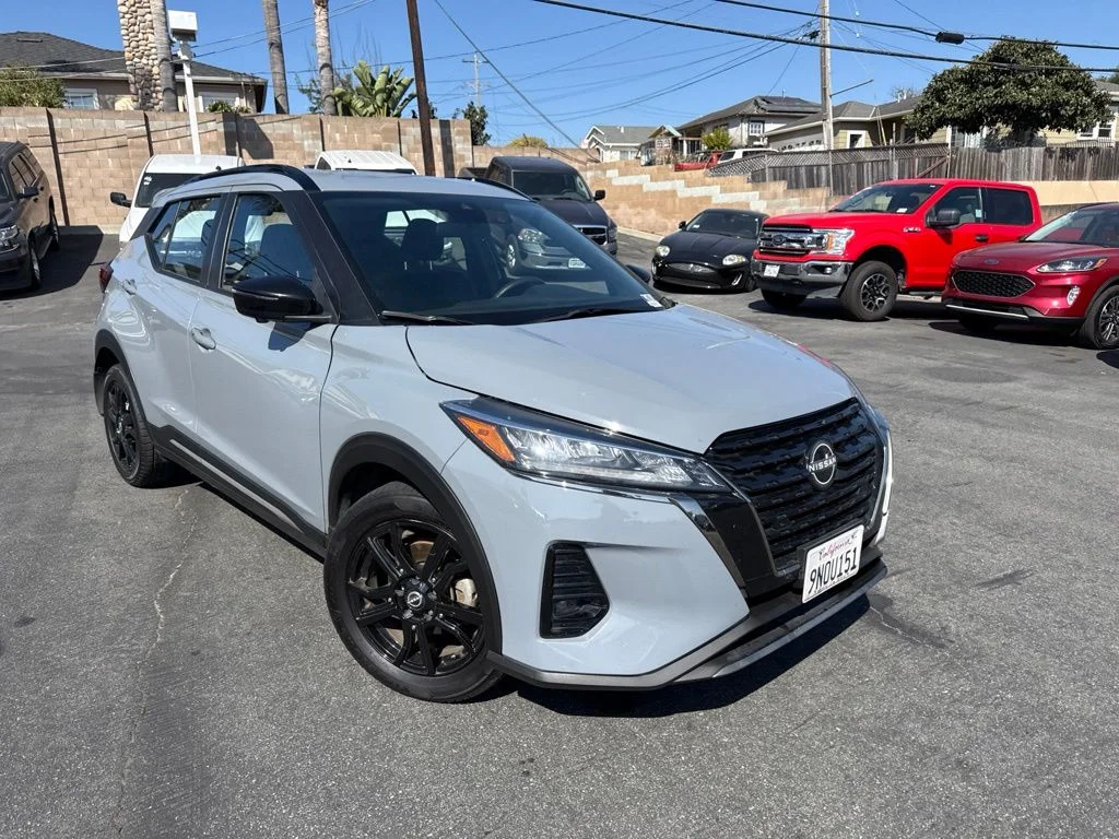 Used 2024 Gray Nissan SR image 1