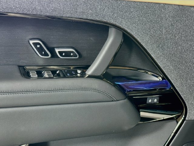 New 2027 Gray Land Rover Dynamic SE image 20