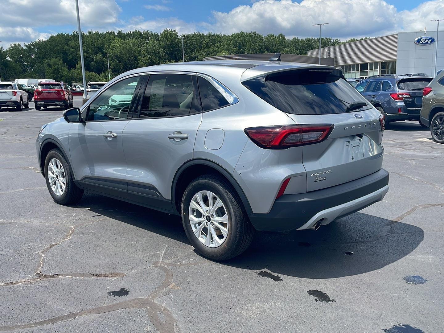 Used 2023 Iconic Silver Metallic Ford Active image 3