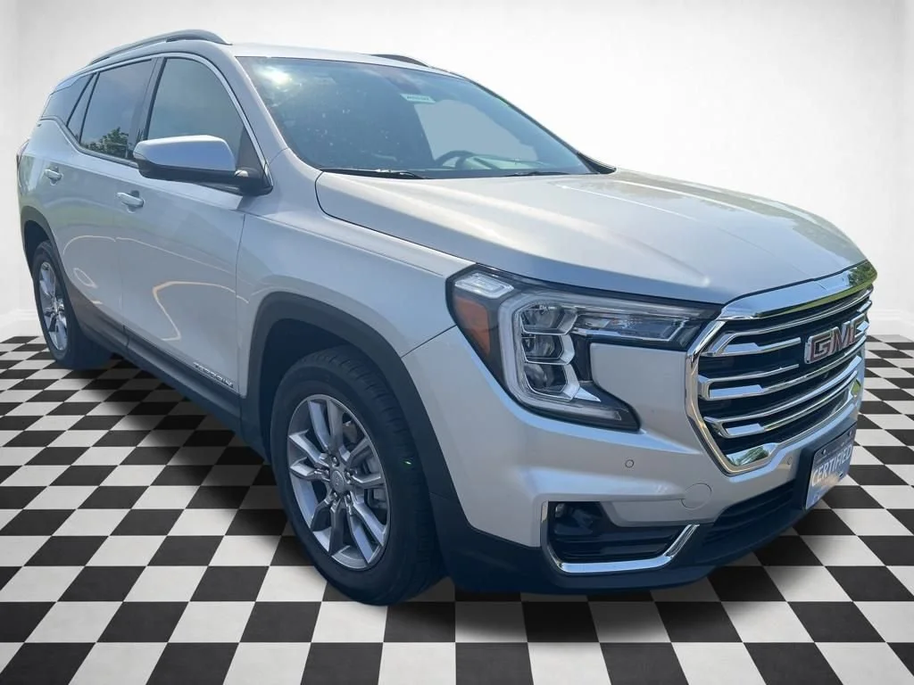 2022 GMC Terrain SLT FWD's photo