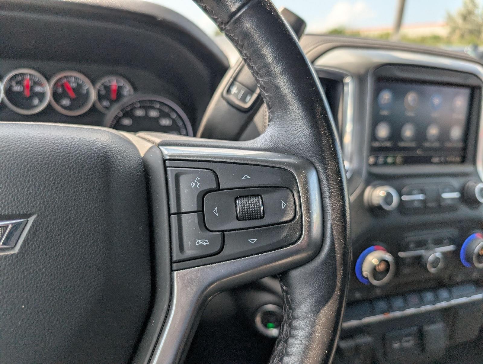 Used 2022 Summit White Chevrolet RST image 13