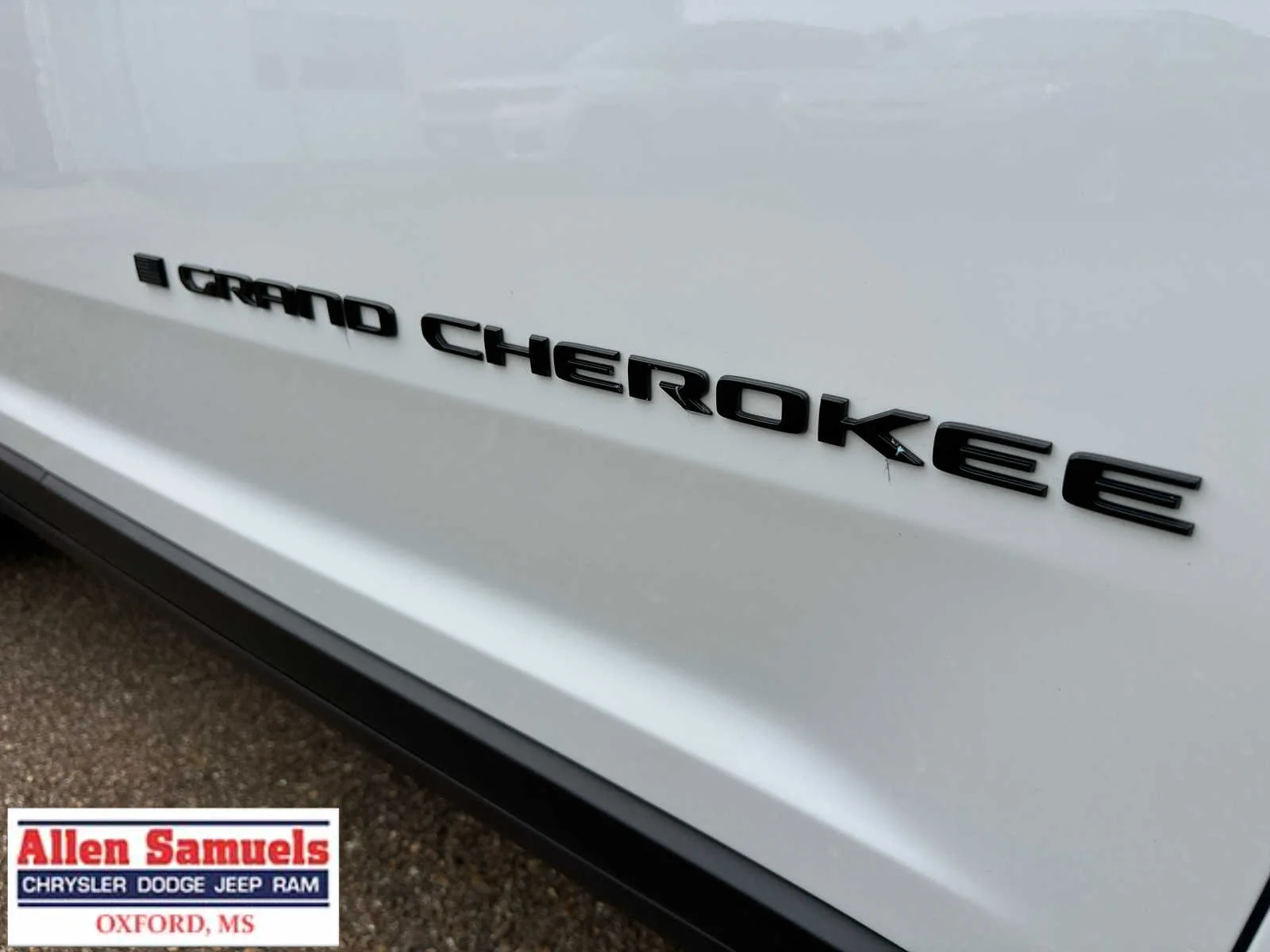 Used 2025 Bright White Clearcoat Jeep Altitude image 48