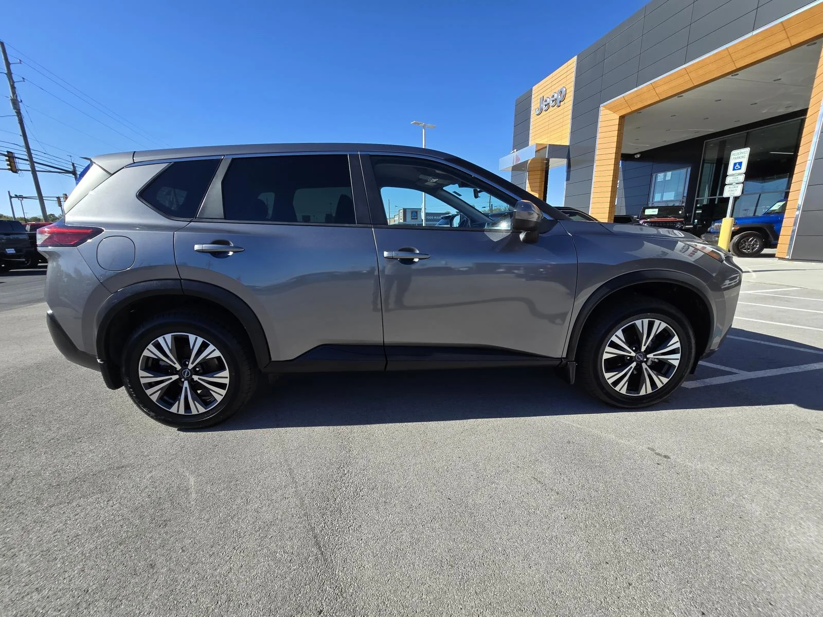 Used 2023 Gun Metallic Nissan SV image 8