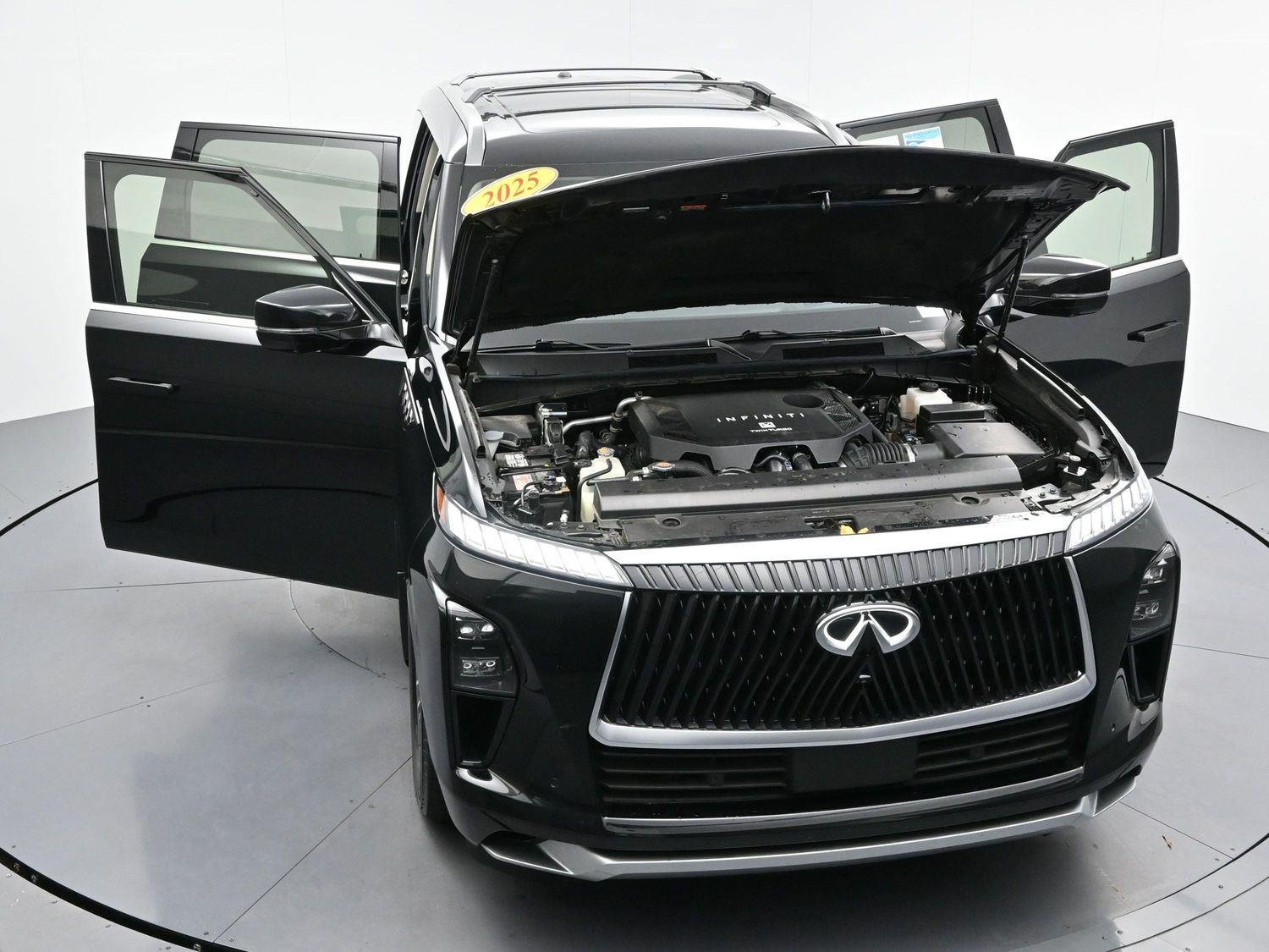 Used 2025 Black Obsidian INFINITI LUXE image 43