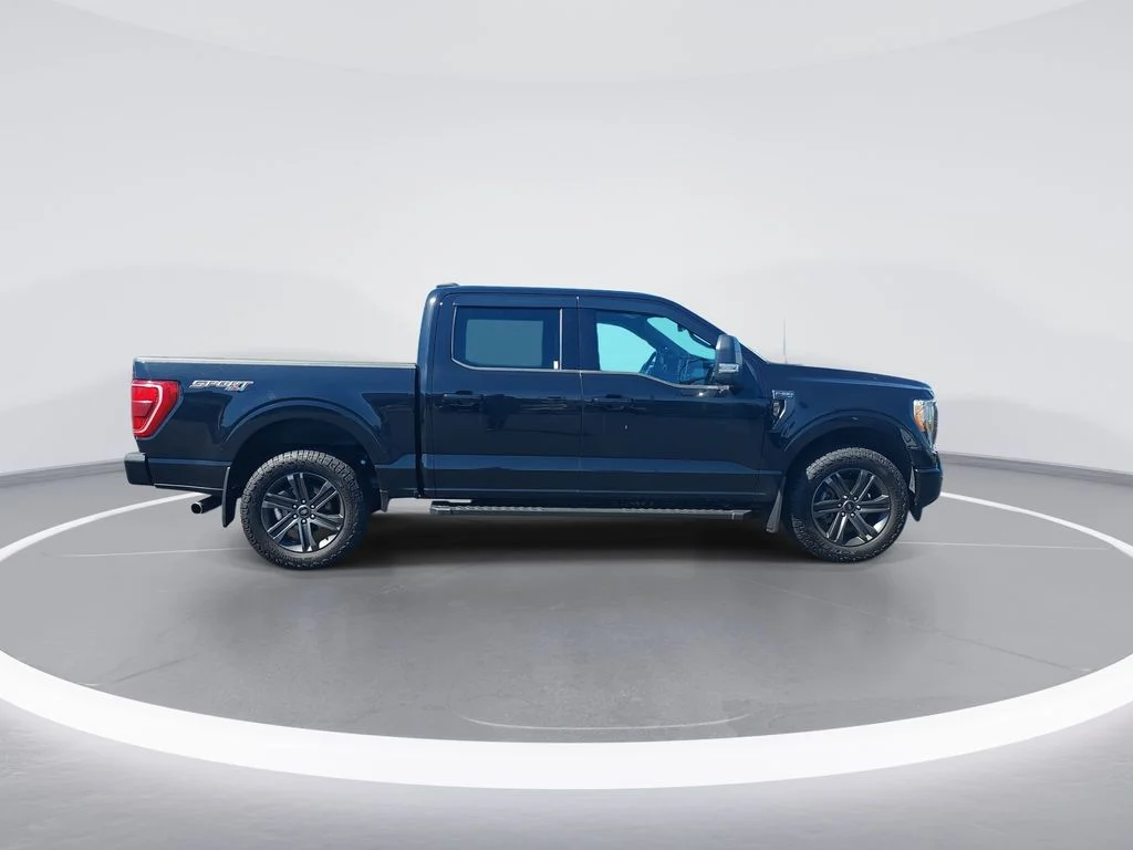 Used 2022 Black Ford XLT image 9