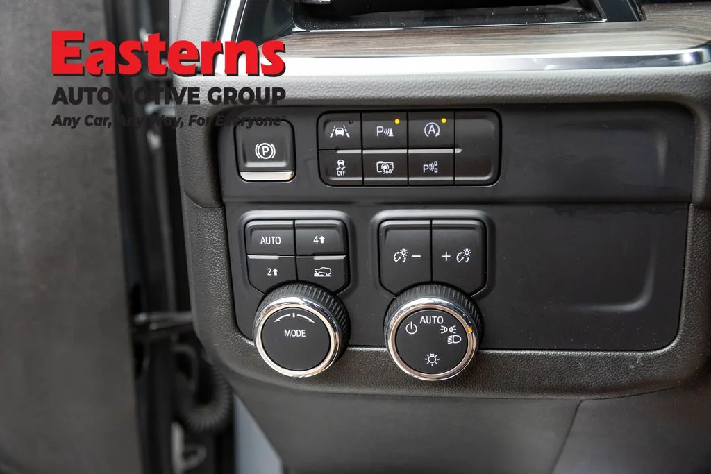 Used 2025 Gray Chevrolet LT image 23