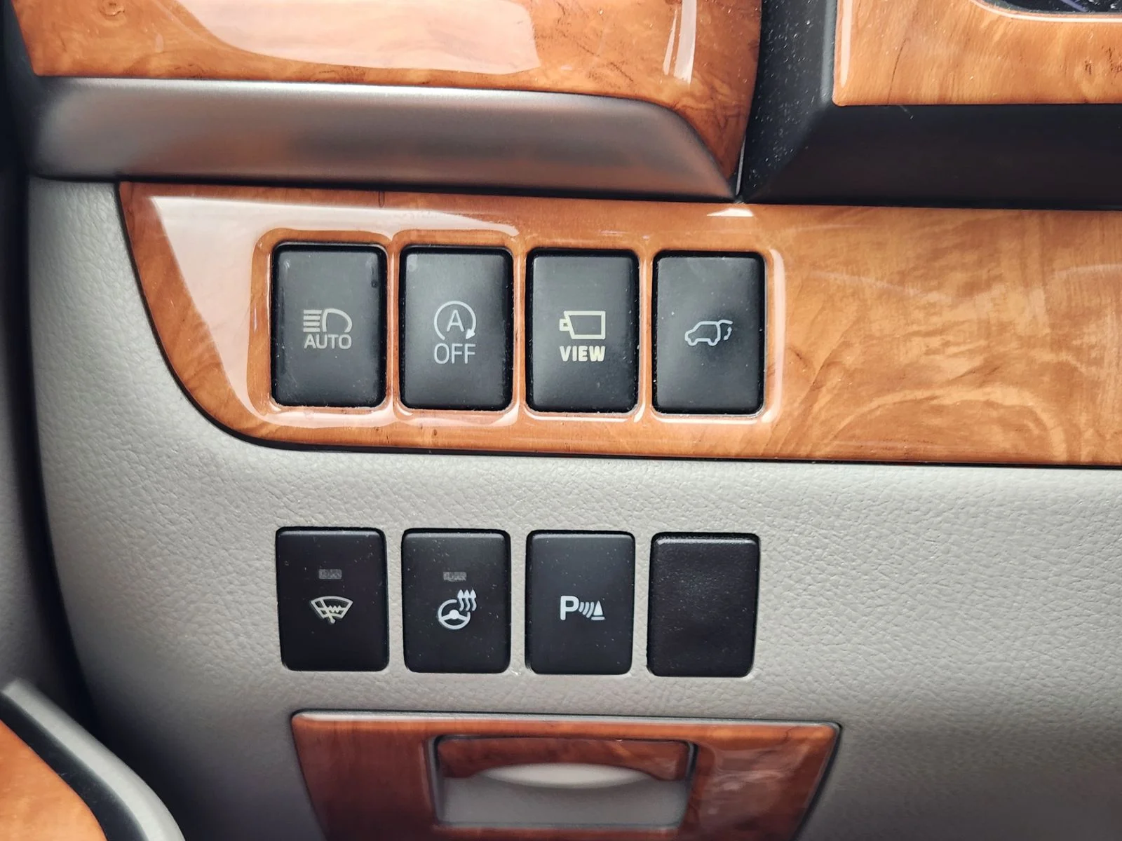 Used 2019 White Toyota Limited Platinum image 21