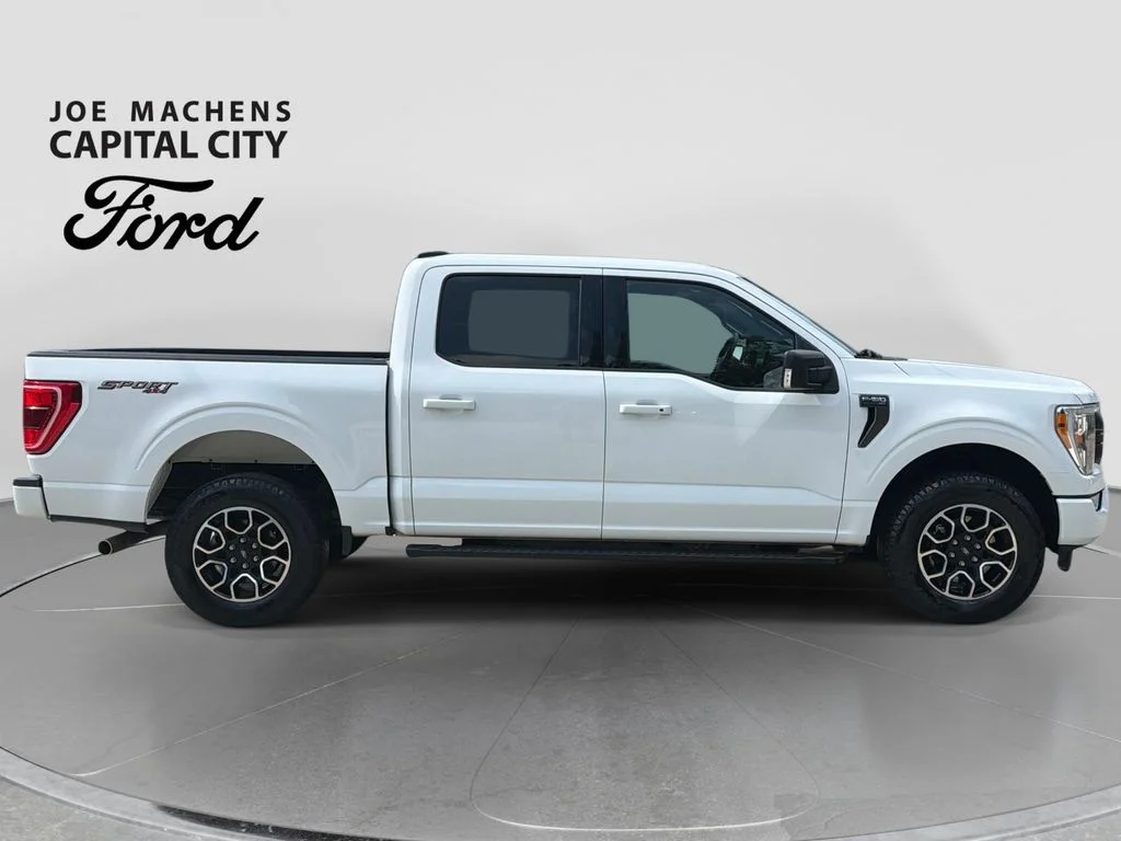 Used 2023 White Ford XLT image 3