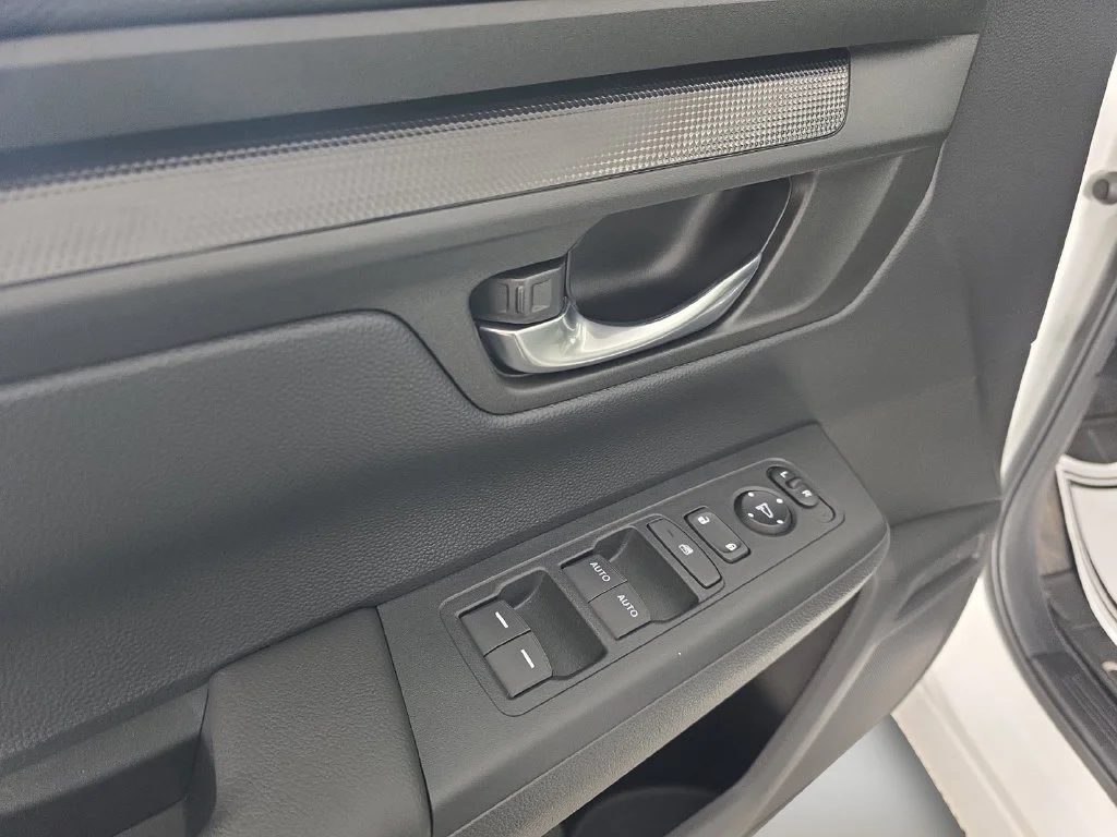2025 Honda CR-V EX - Photo 32