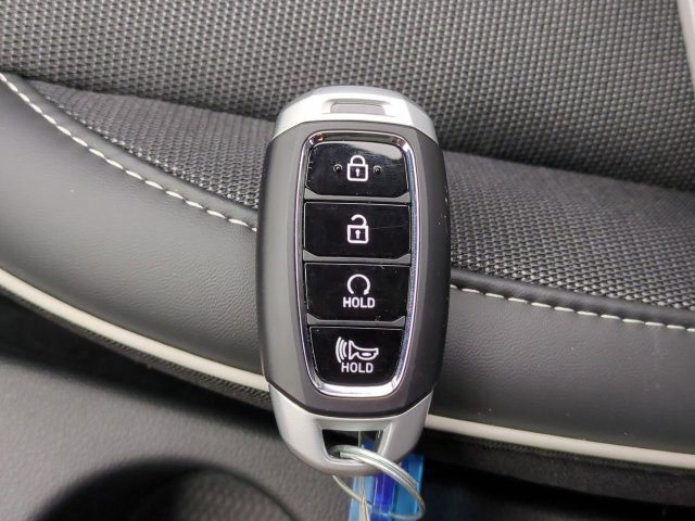 New 2026 White Hyundai SEL w/Two-Tone Roof image 43