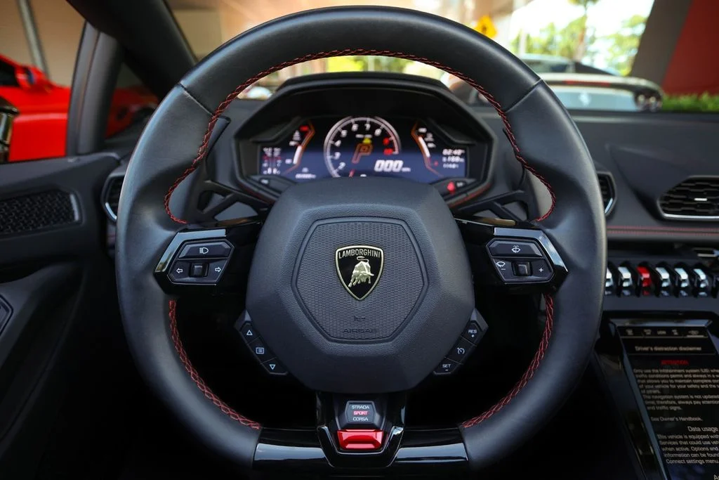Used 2020 Nero Noctis Lamborghini Base image 32