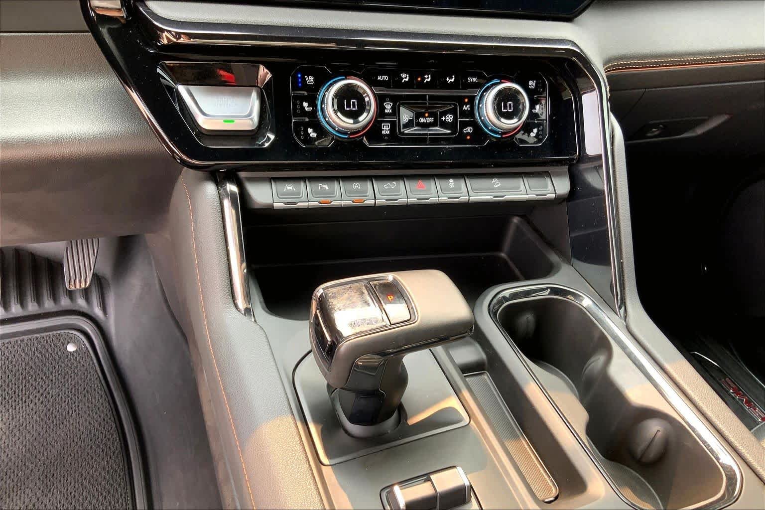 Used 2024 Summit White GMC AT4 image 31