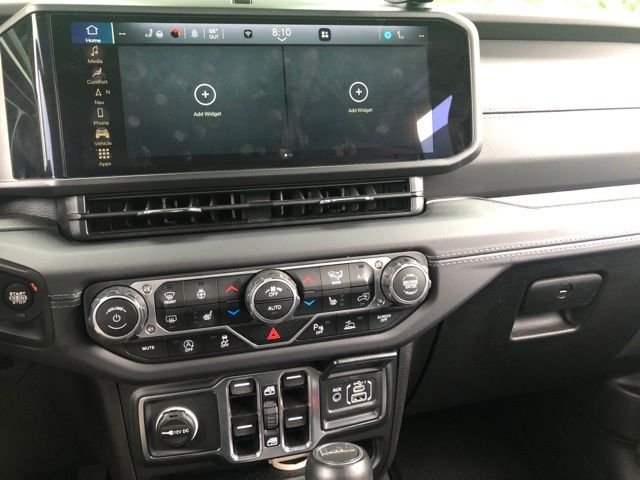 Used 2025 Gray Jeep High Tide image 39