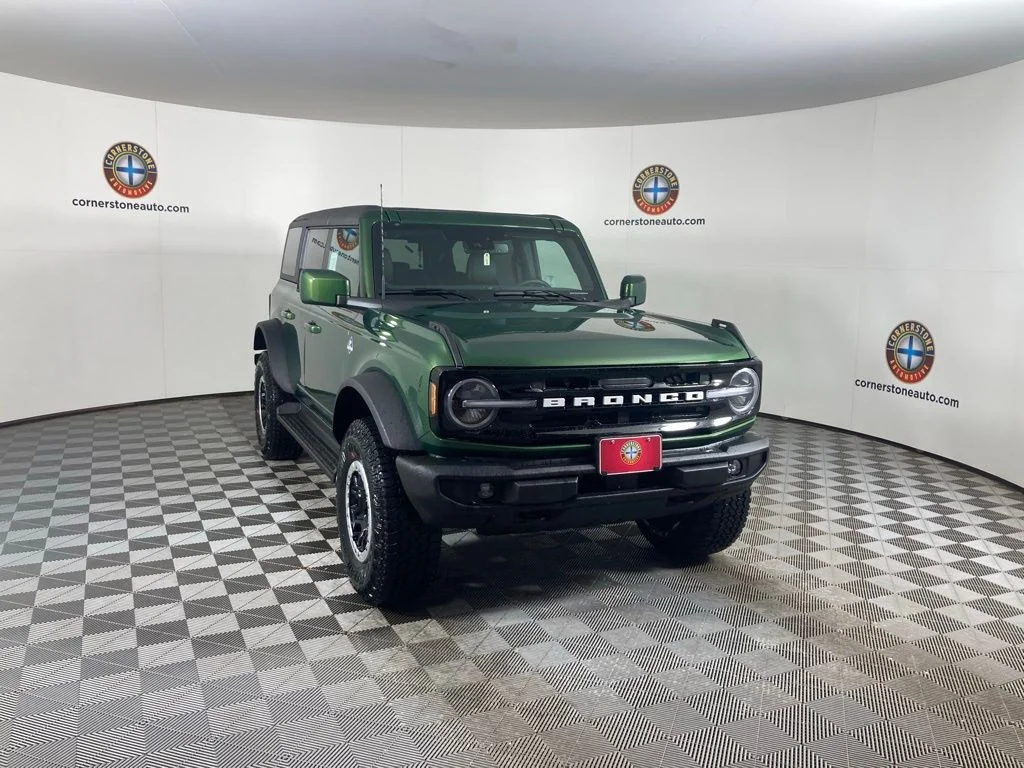 New 2025 Eruption Green Metallic Ford Outer Banks® image 19