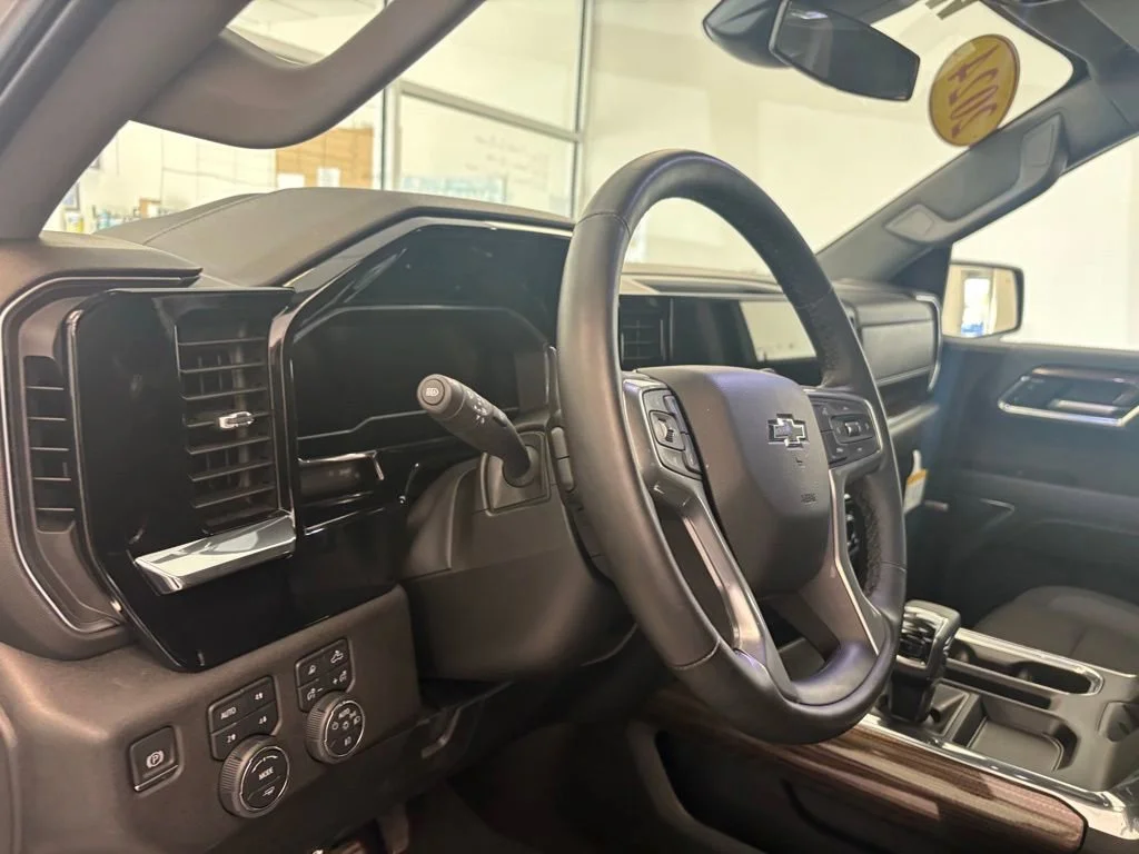 2024 Chevrolet Silverado 1500 RST - Photo 12