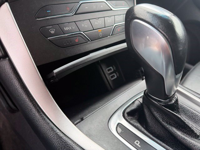 Used 2018 Oxford White Ford SEL image 20