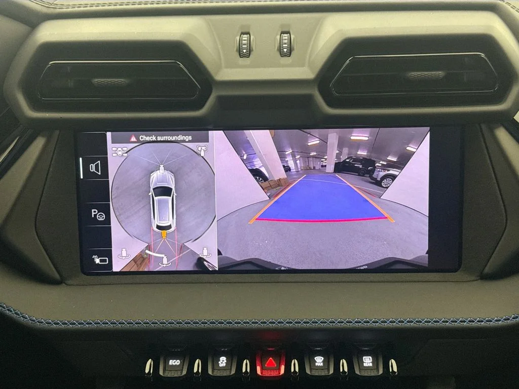 2025 Lamborghini Urus SE - Photo 14