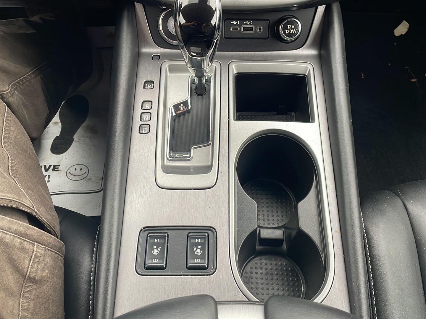 Used 2022 White Nissan SV image 20