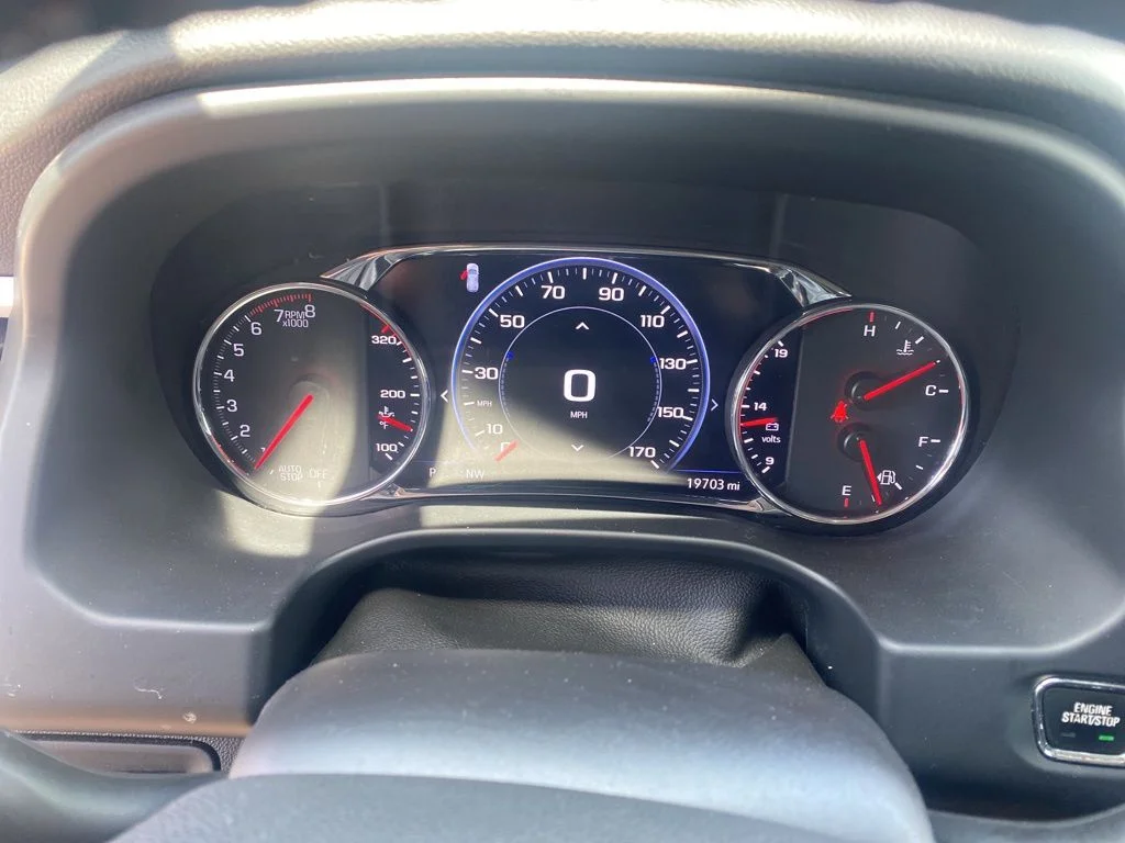 Used 2023 Black GMC SLT image 4